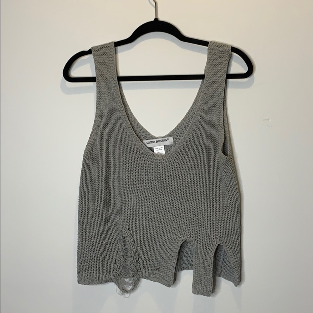 GREY KNIT DISTRESSED TANK